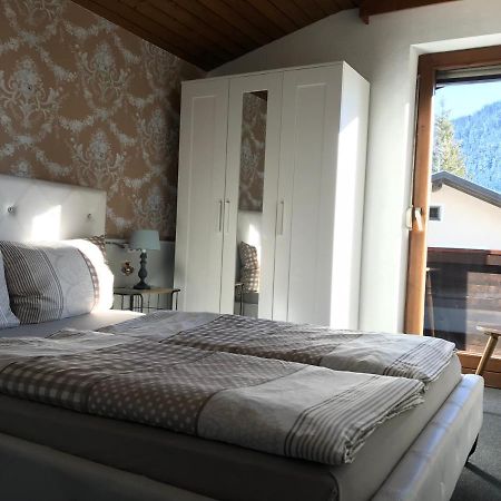 Pension Ostbach ロイタシュ エクステリア 写真