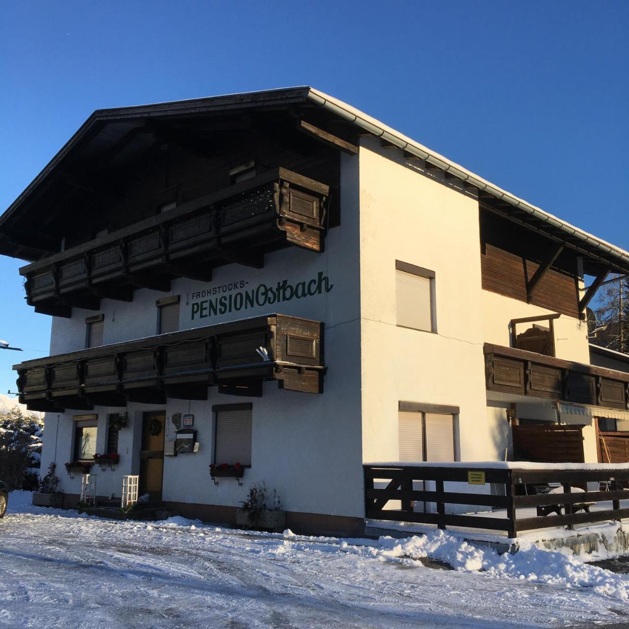 Pension Ostbach ロイタシュ エクステリア 写真